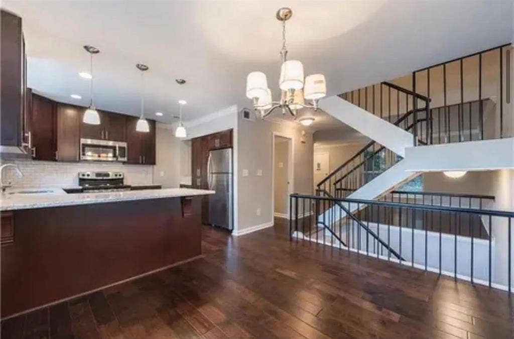 3 BR in Sandy Springs