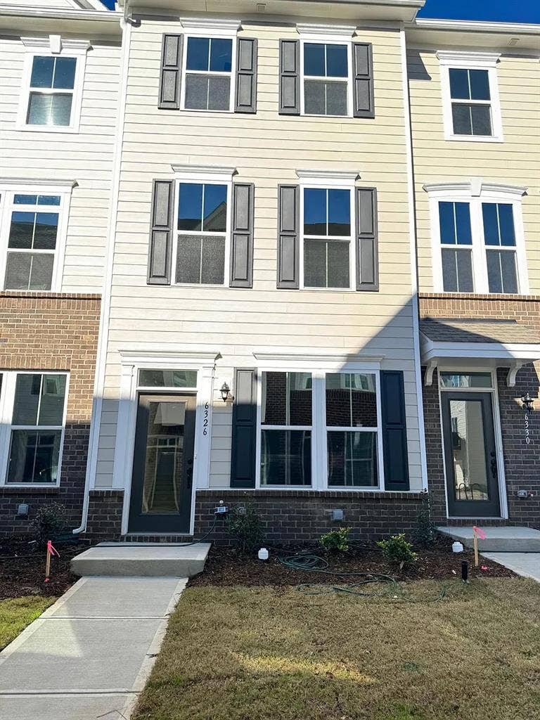 2 BR in Charlotte