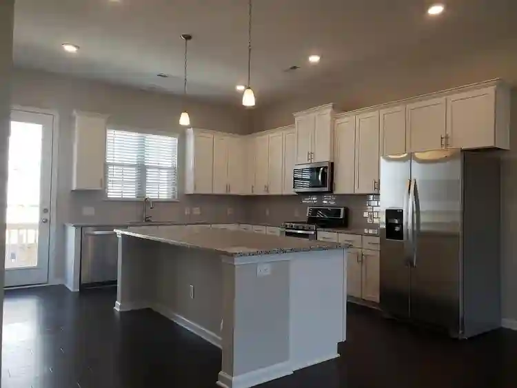 4 BR in Charlotte