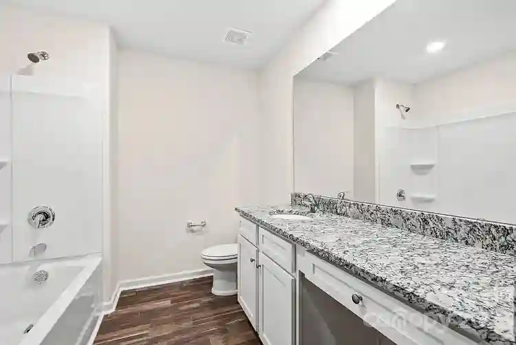 3 BR in Charlotte
