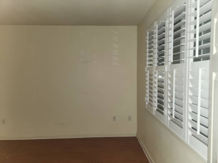 Room and bathroom available Jan 1st