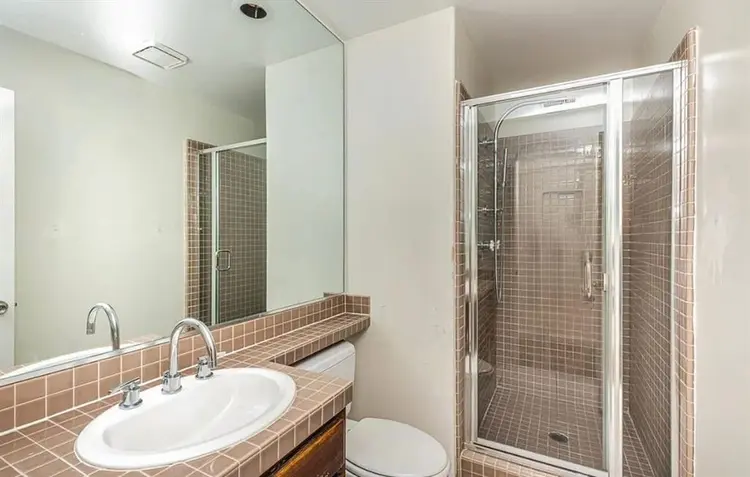 Room for Rent in Huge Home!