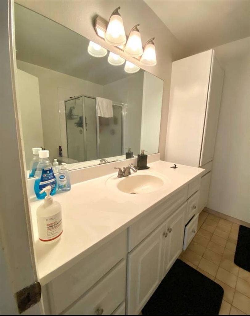 Room available for 4 bedroom house