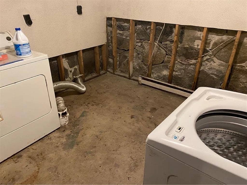 One bedroom for rent $