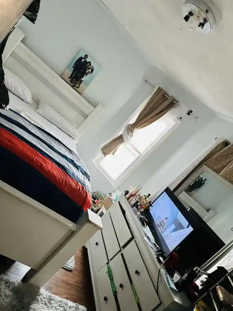 One bedroom for rent $