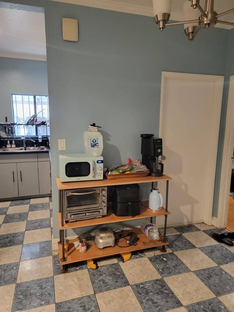 Looking for roommates for my home