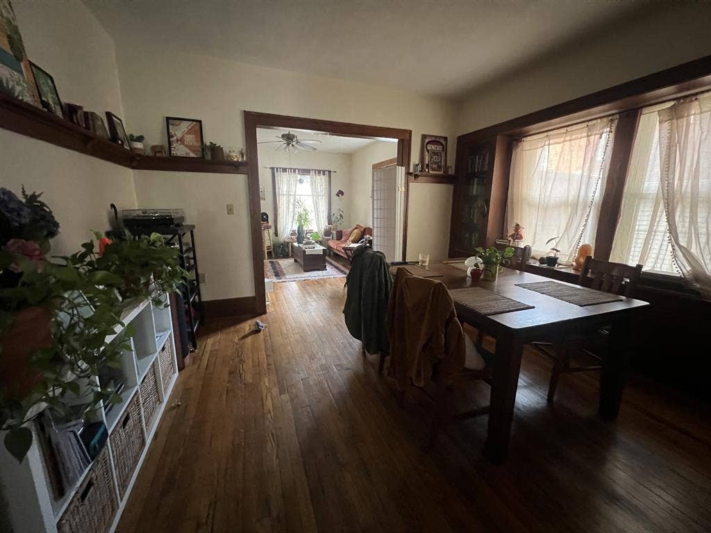 Looking for a roommate!