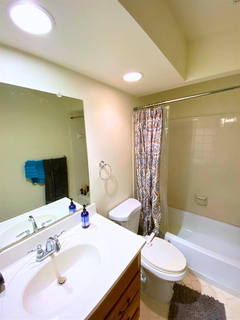 Renting one Bedroom - BIG Home