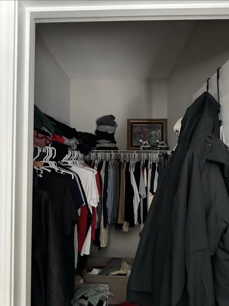 Sublease takeover. Male roommatess