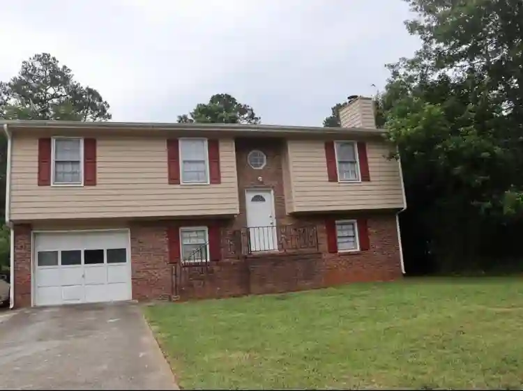 Room is move in ready in Conyers