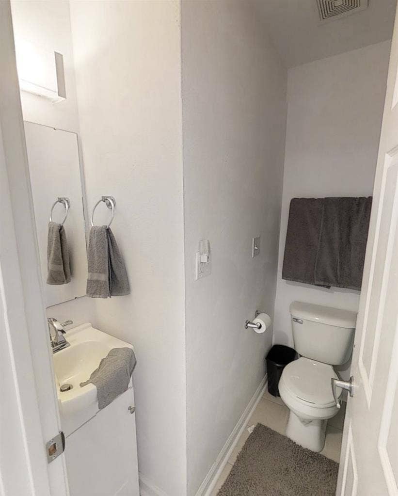 Spring Subletter needed!