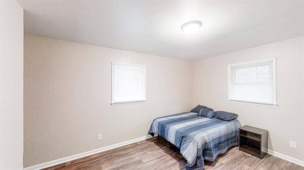 8 BR in College Park