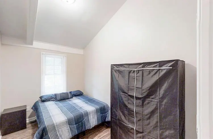 8 BR in College Park