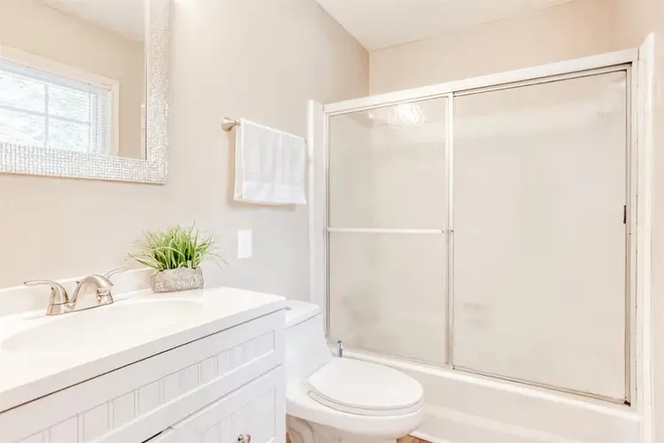 4 BR in Douglasville