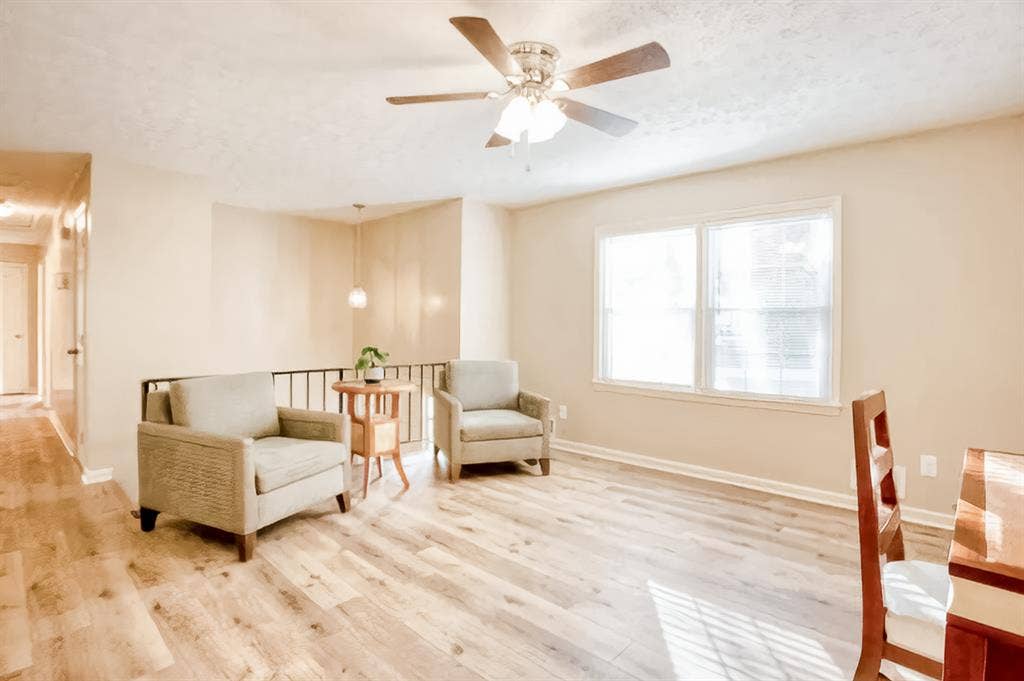 4 BR in Douglasville