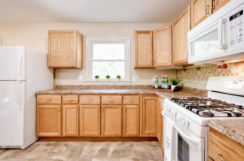 4 BR in Douglasville