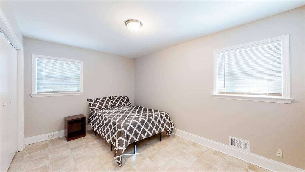 6 BR in Atlanta