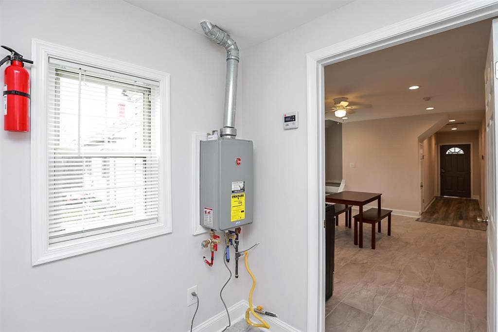 4 BR in Colonial Heights