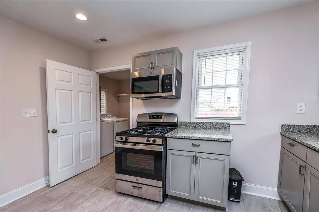 4 BR in Colonial Heights