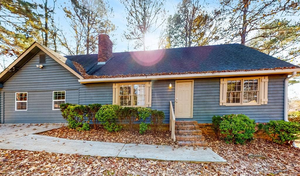 8 BR in Stonecrest