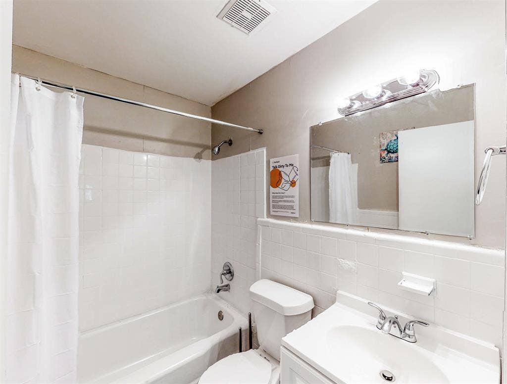 8 BR in Stone Mountain