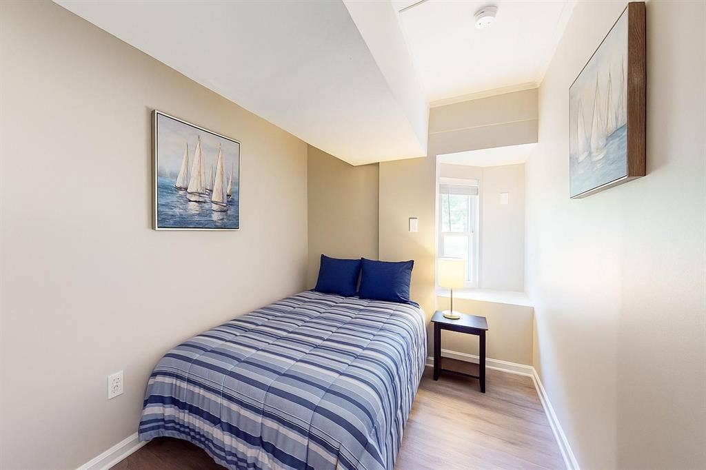 8 BR in Stone Mountain