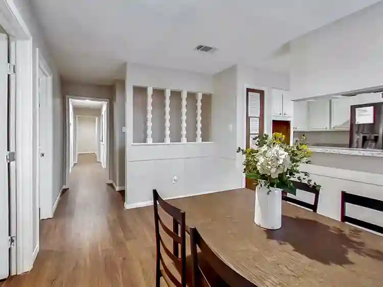 8 BR in Houston