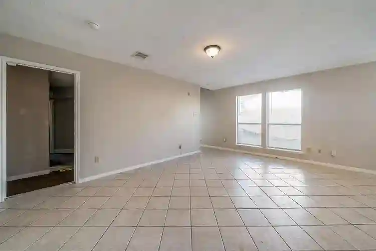 8 BR in Houston