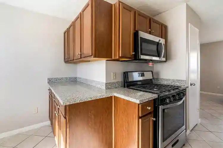 8 BR in Houston