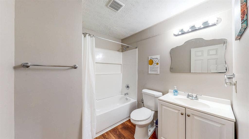 9 BR in Stone Mountain