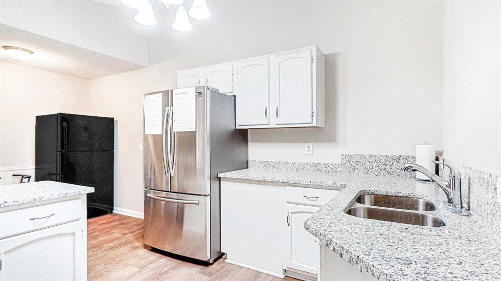 9 BR in Stone Mountain