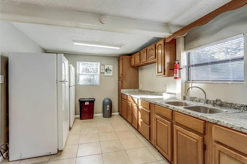 6 BR in Jacksonville