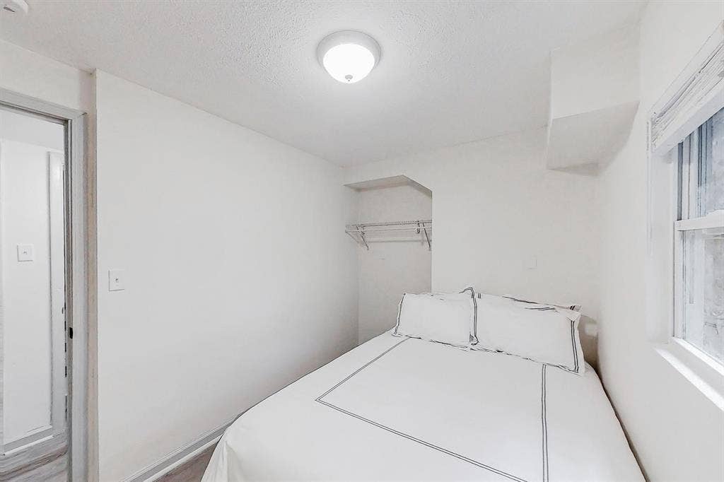 10 BR in College Park