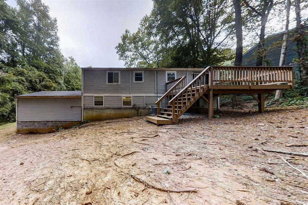 8 BR in Stone Mountain