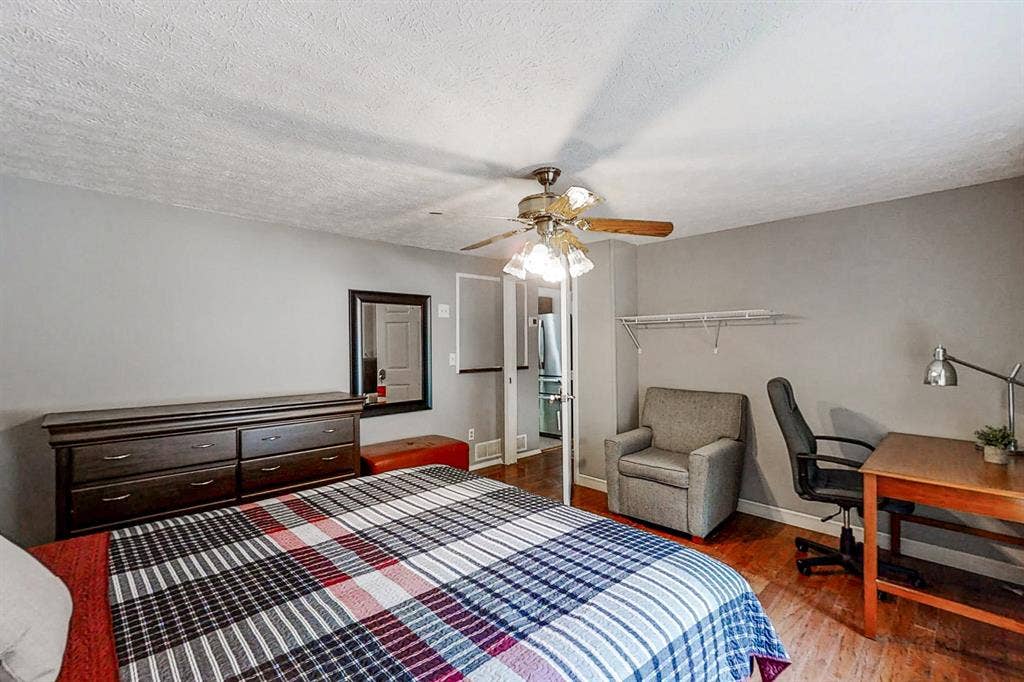 8 BR in Stone Mountain