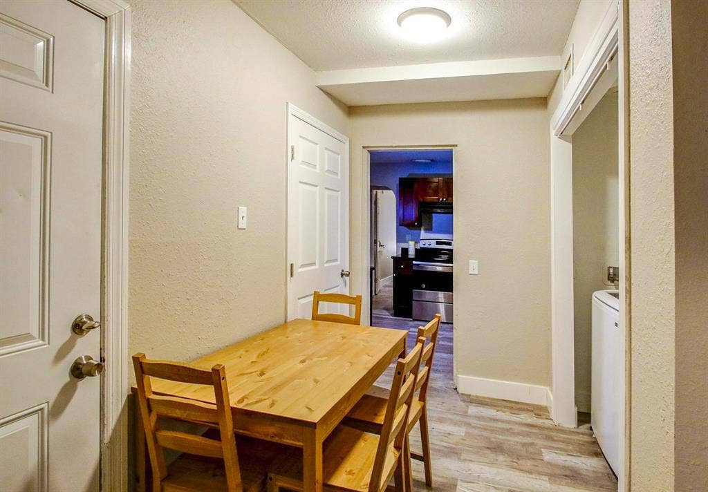 6 BR in St. Petersburg