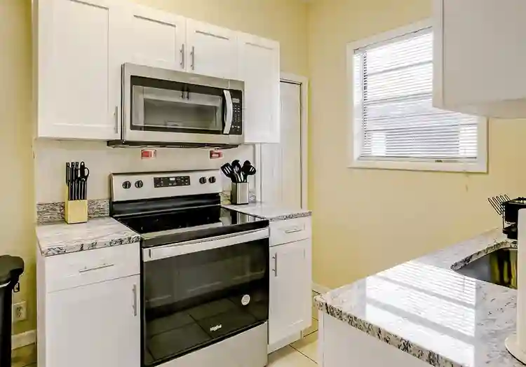 5 BR in Tampa