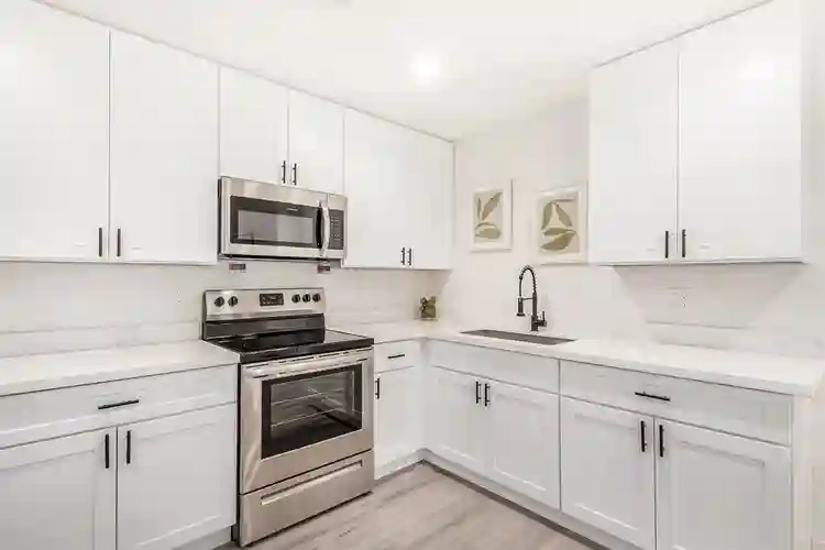 8 BR in Phoenix