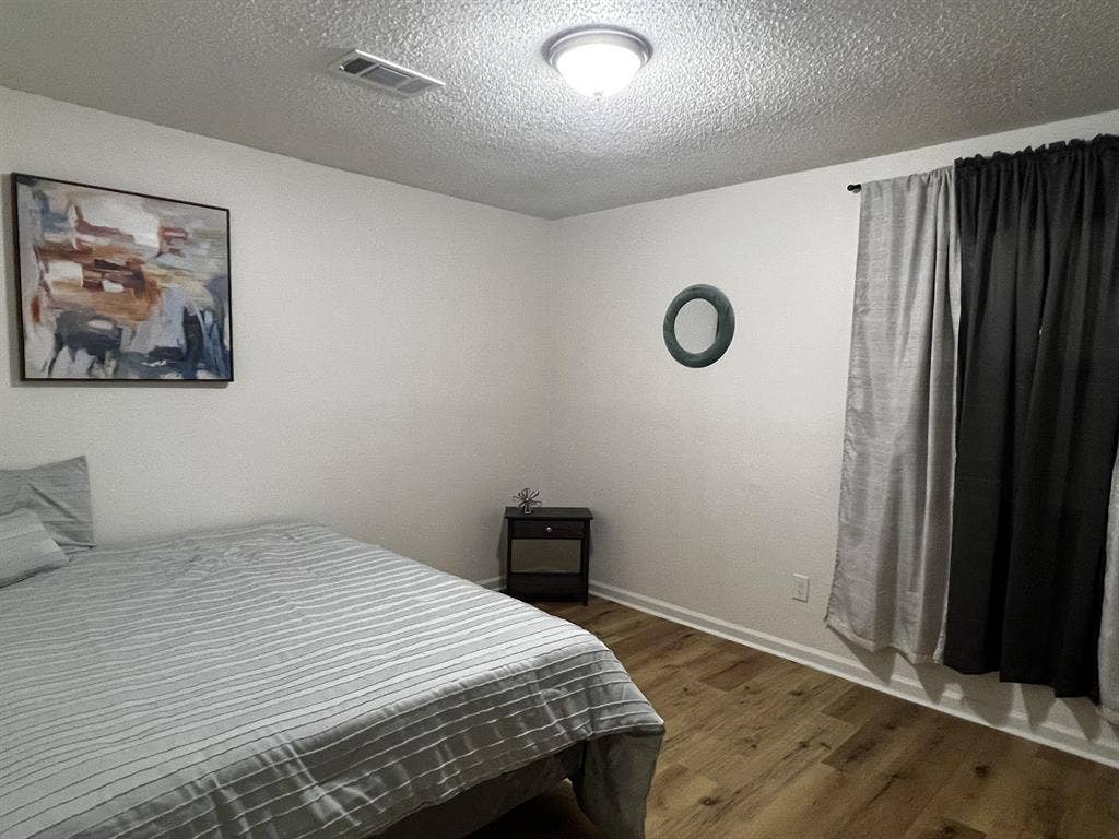 9 BR in Houston