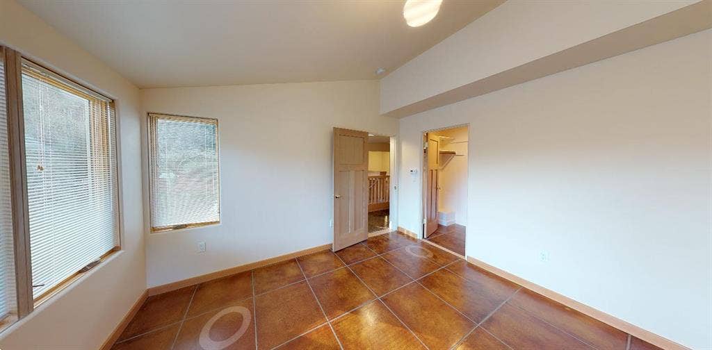 1 BR in Oakland