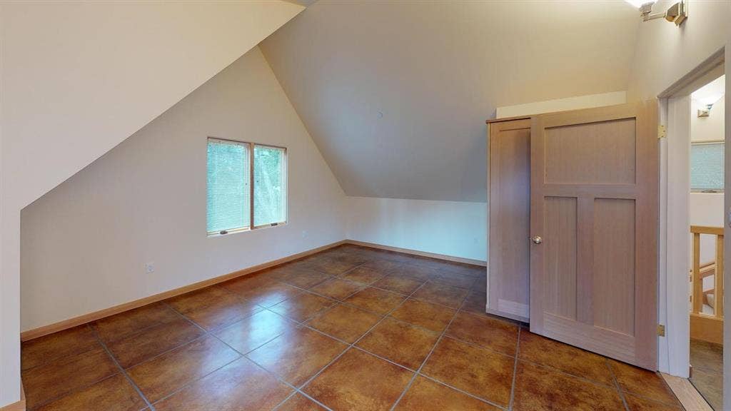 1 BR in Oakland