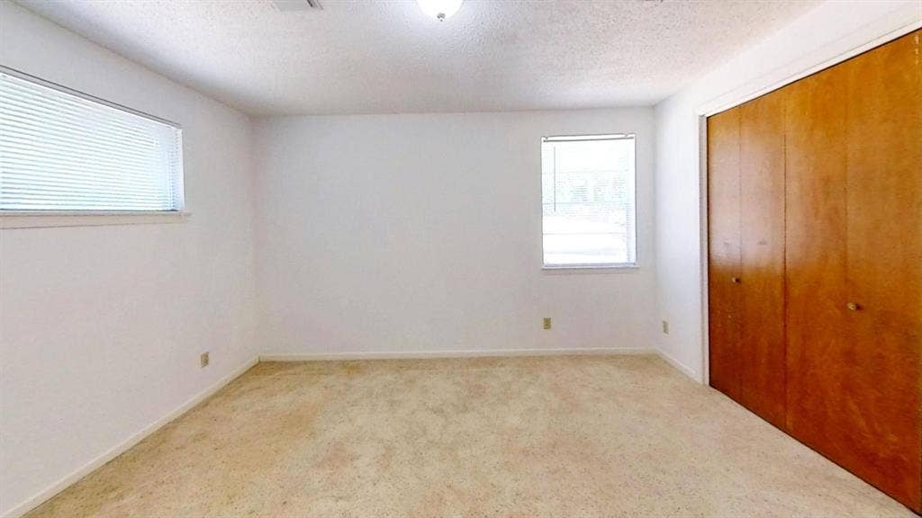 1 BR in Arlington
