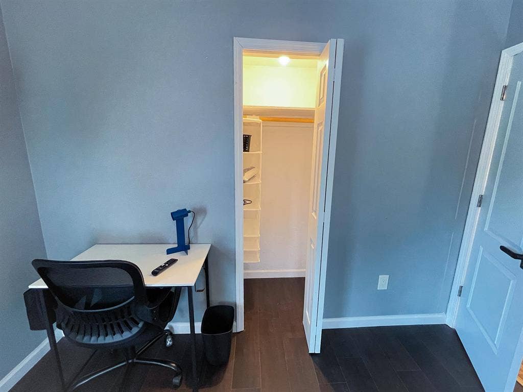 6 BR in Jacksonville