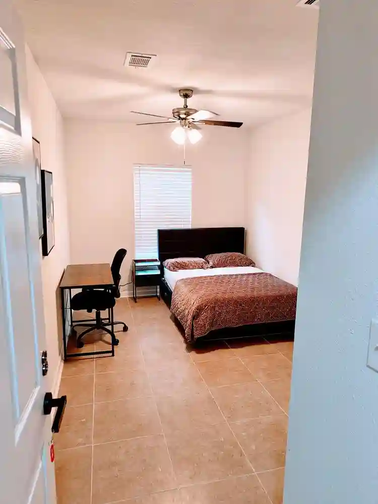 8 BR in Houston