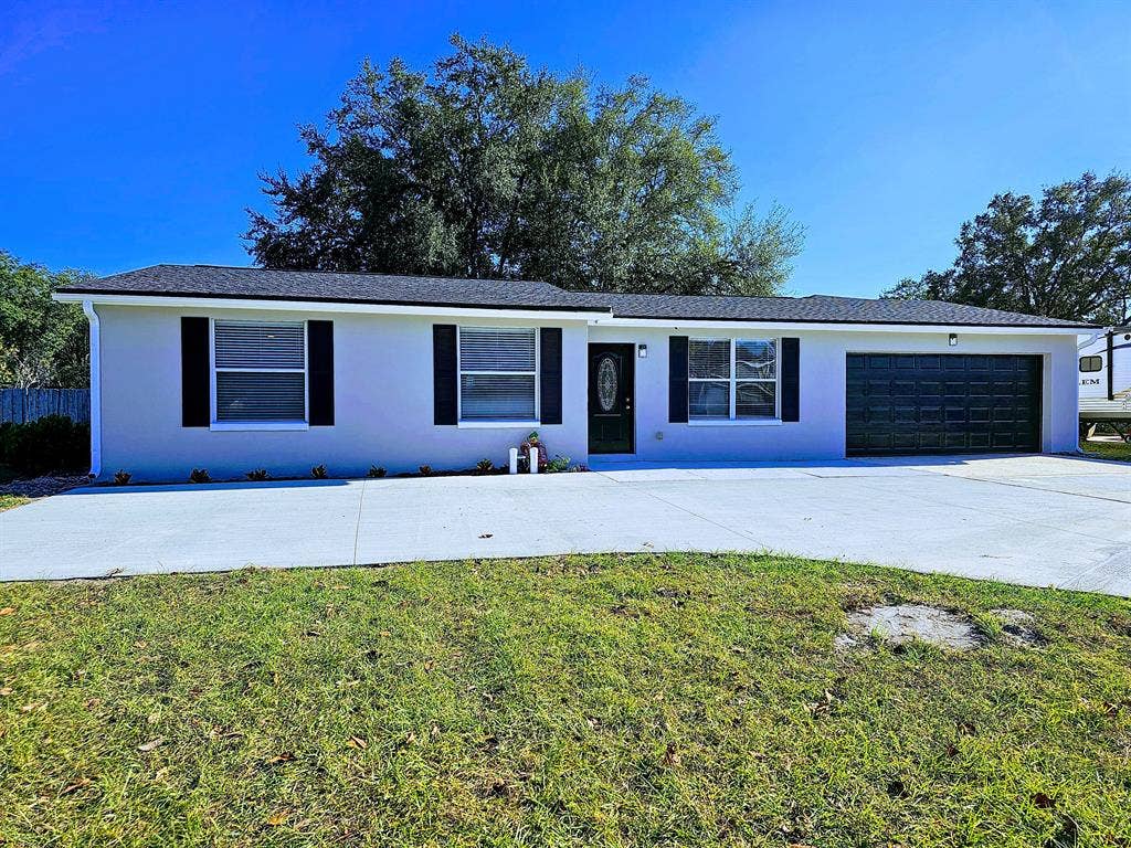 8 BR in Orange Park
