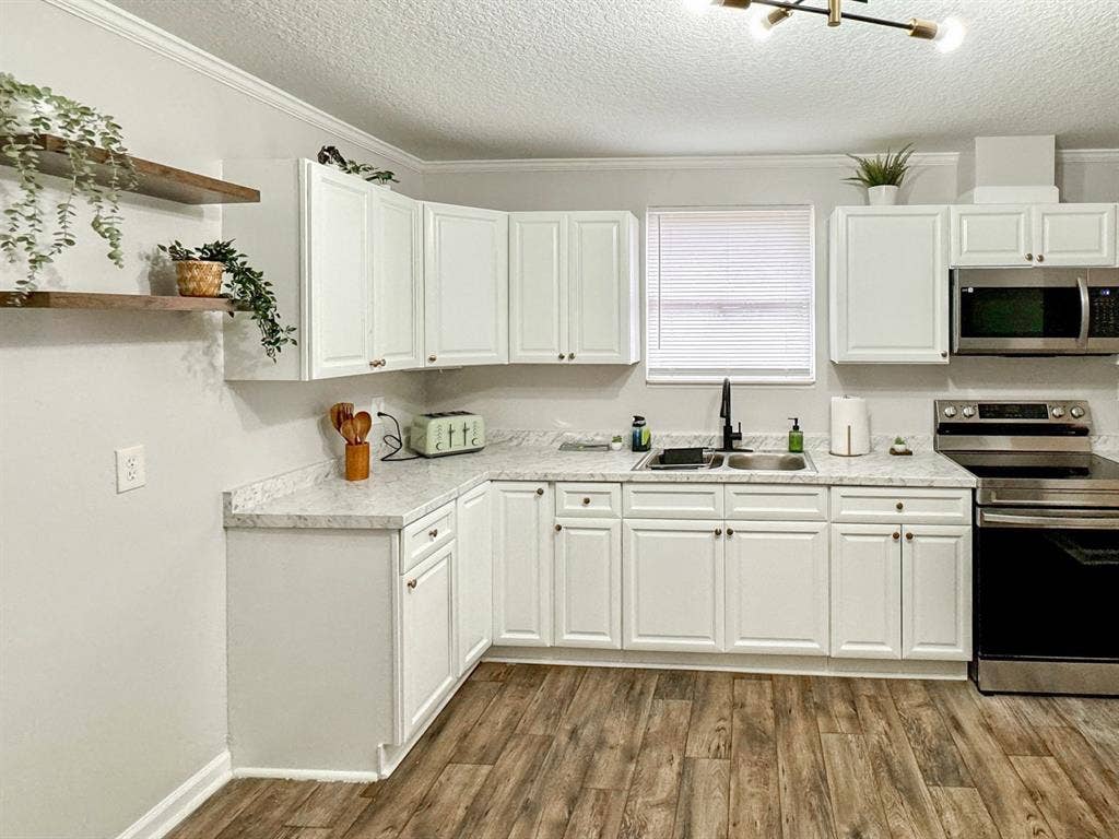 6 BR in Jacksonville