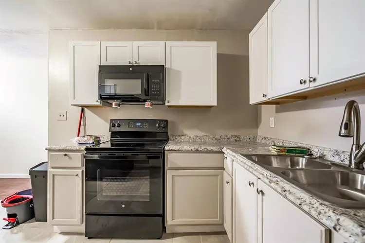 6 BR in College Park