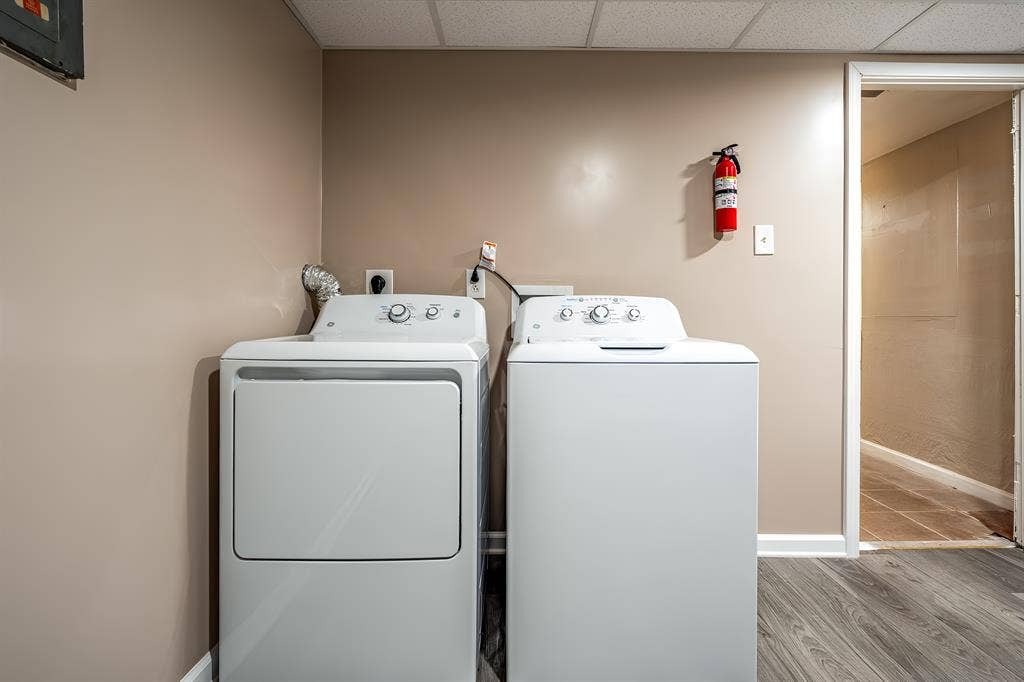 6 BR in College Park