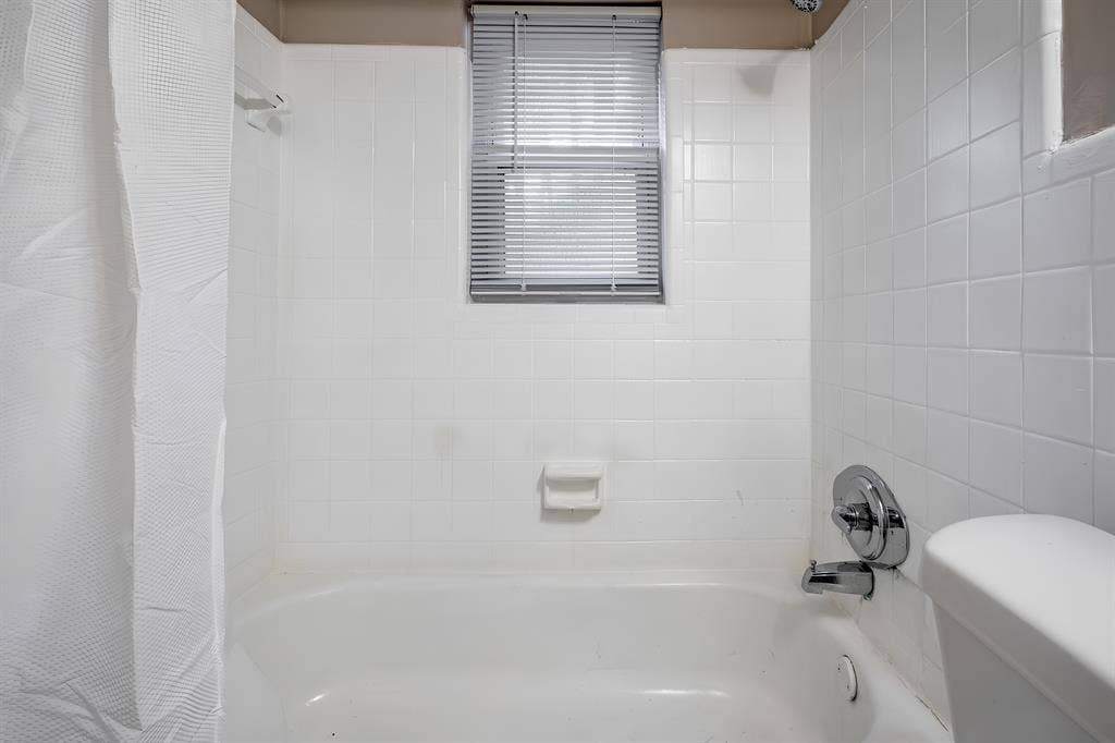 6 BR in College Park