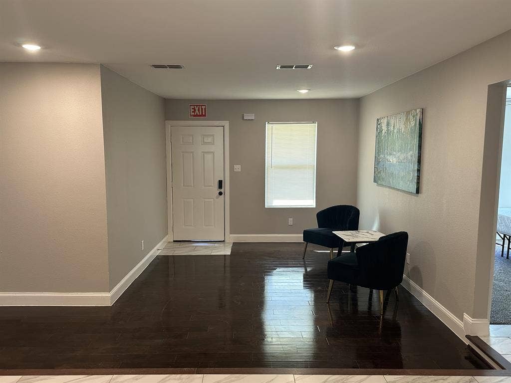 4 BR in Arlington